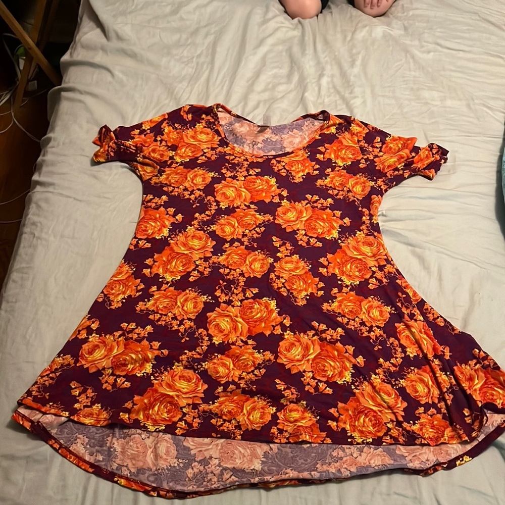Lularoe flower top